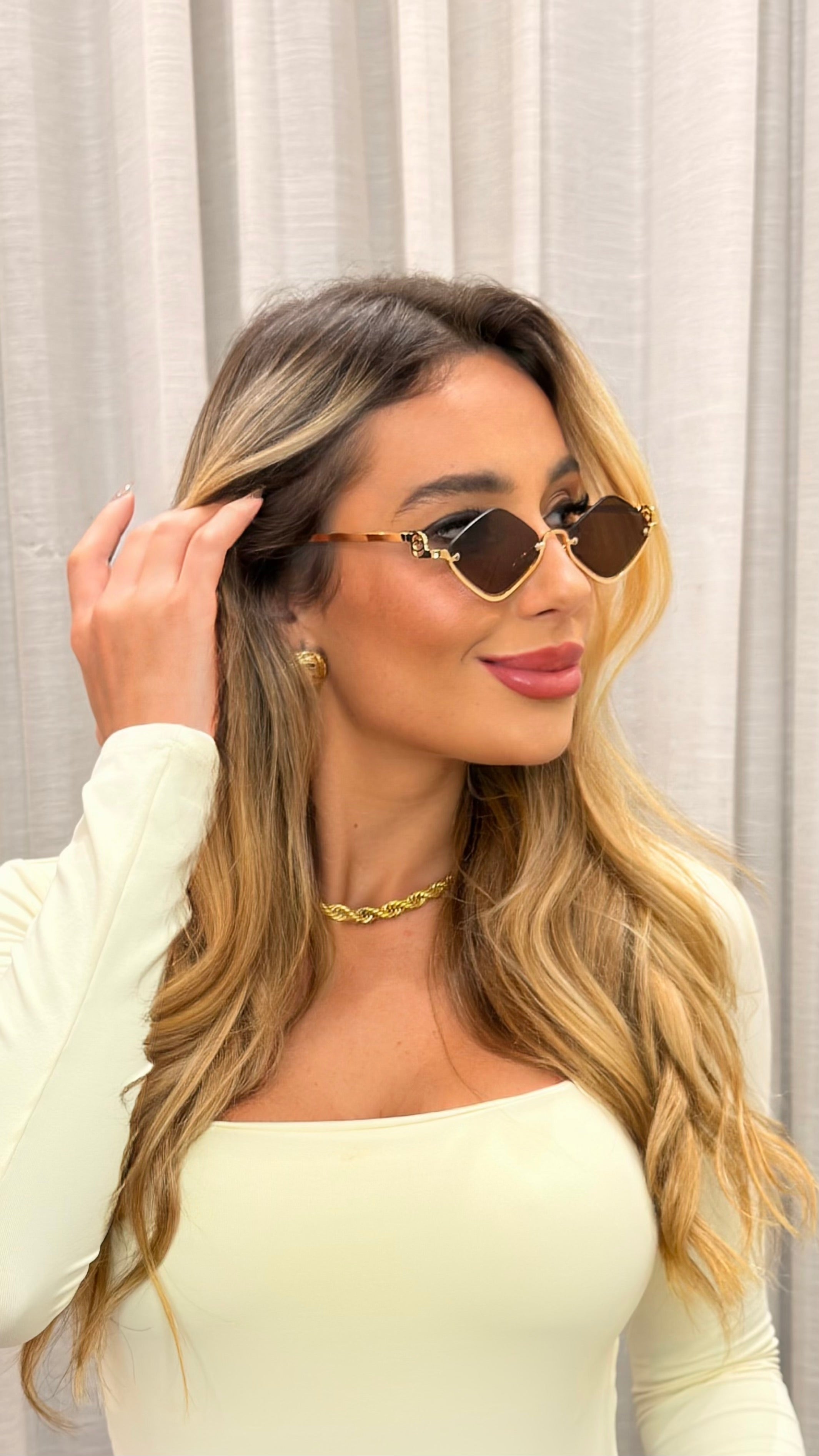 Óculos de Sol Diamond Dourado com Lentes Degradê