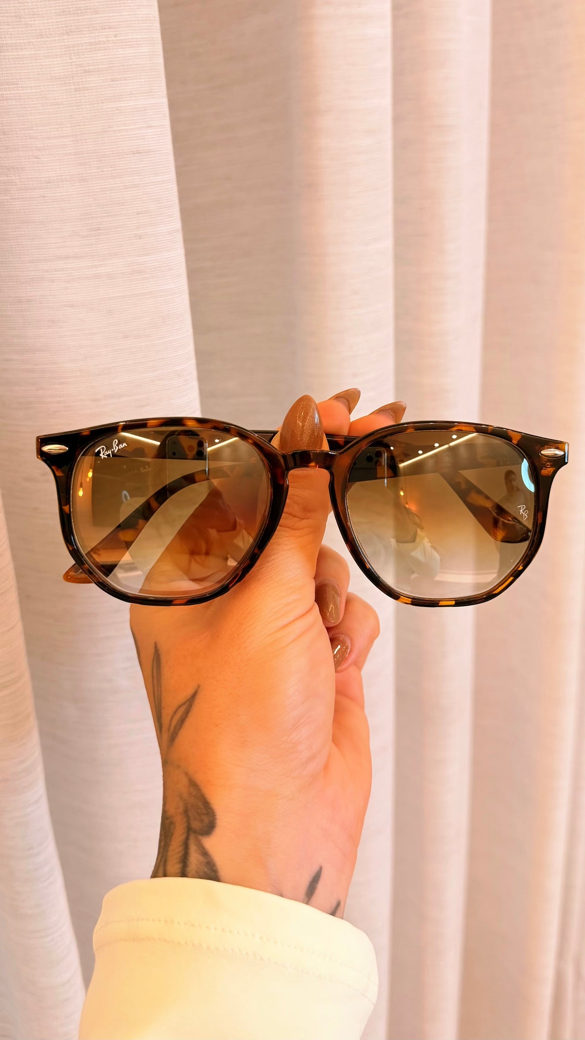 Óculos de Sol Ray-Ban Tartaruga com Lentes Degradê Marrom