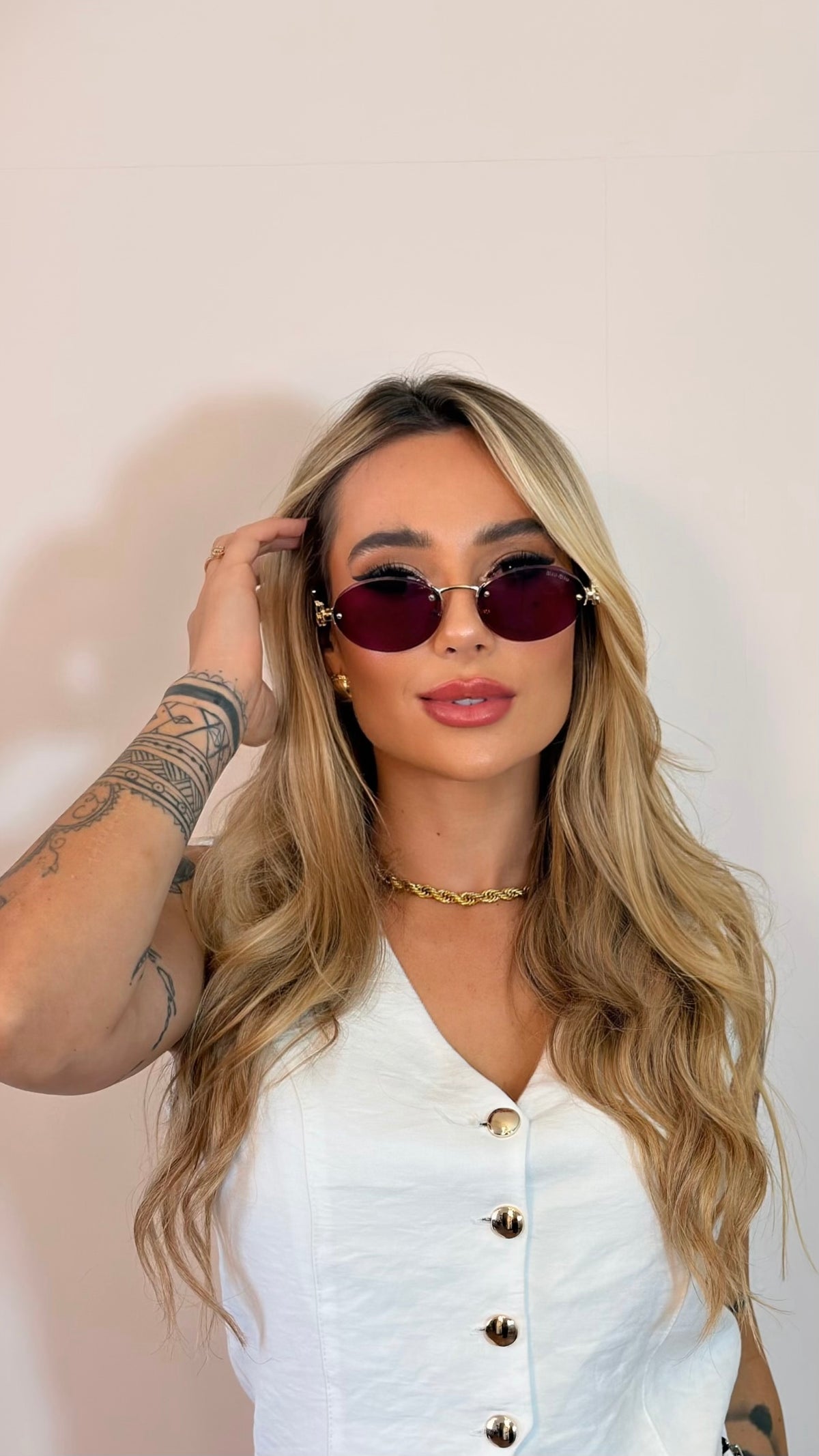 Óculos Redondo Miu Miu Lente Rosa Logo Dourado