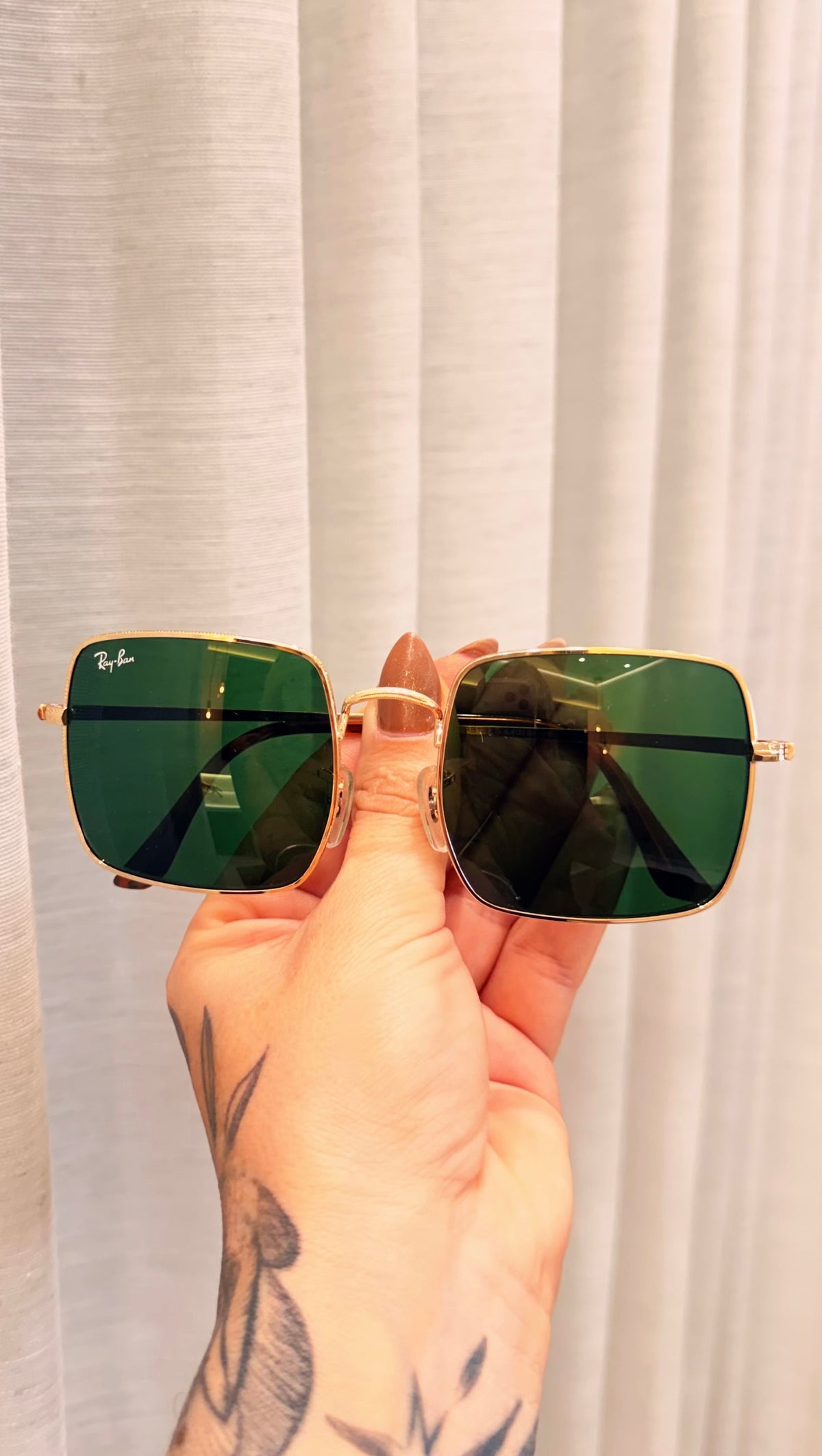 Óculos de Sol Ray-Ban Quadrado Metal Dourado Lente Verde