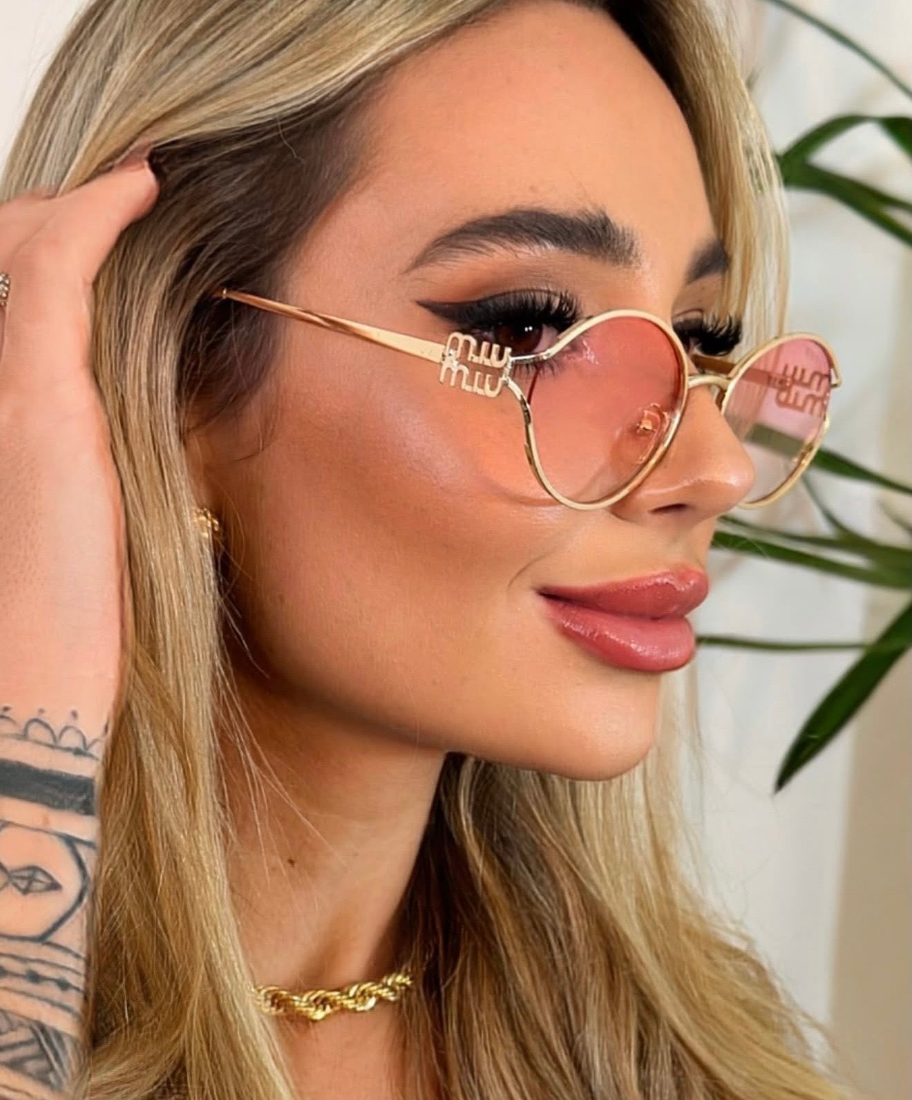 Óculos de Sol Loewe Hexagonal Dourado com Lentes Rosa