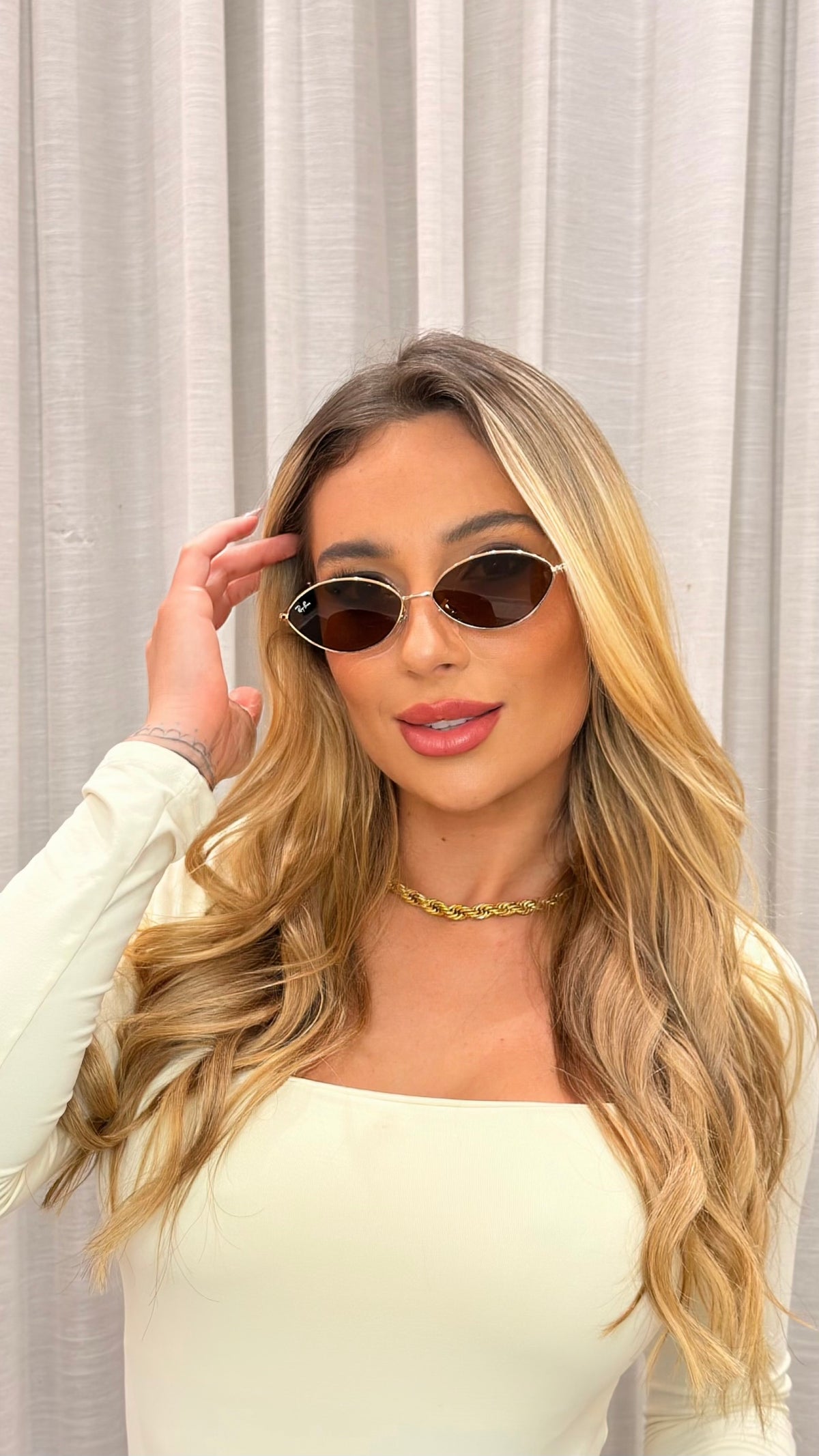 Óculos Ray-Ban Oval Dourado Lente Marrom Degradê