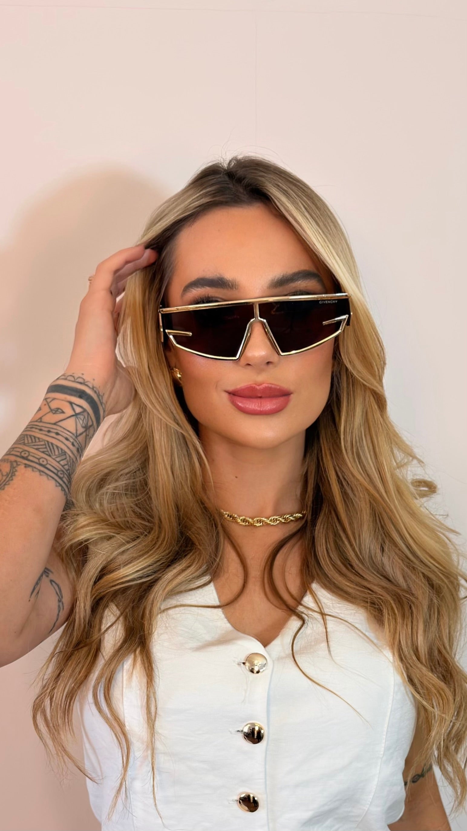 Óculos de Sol Givenchy Shield Dourado Proteção UV