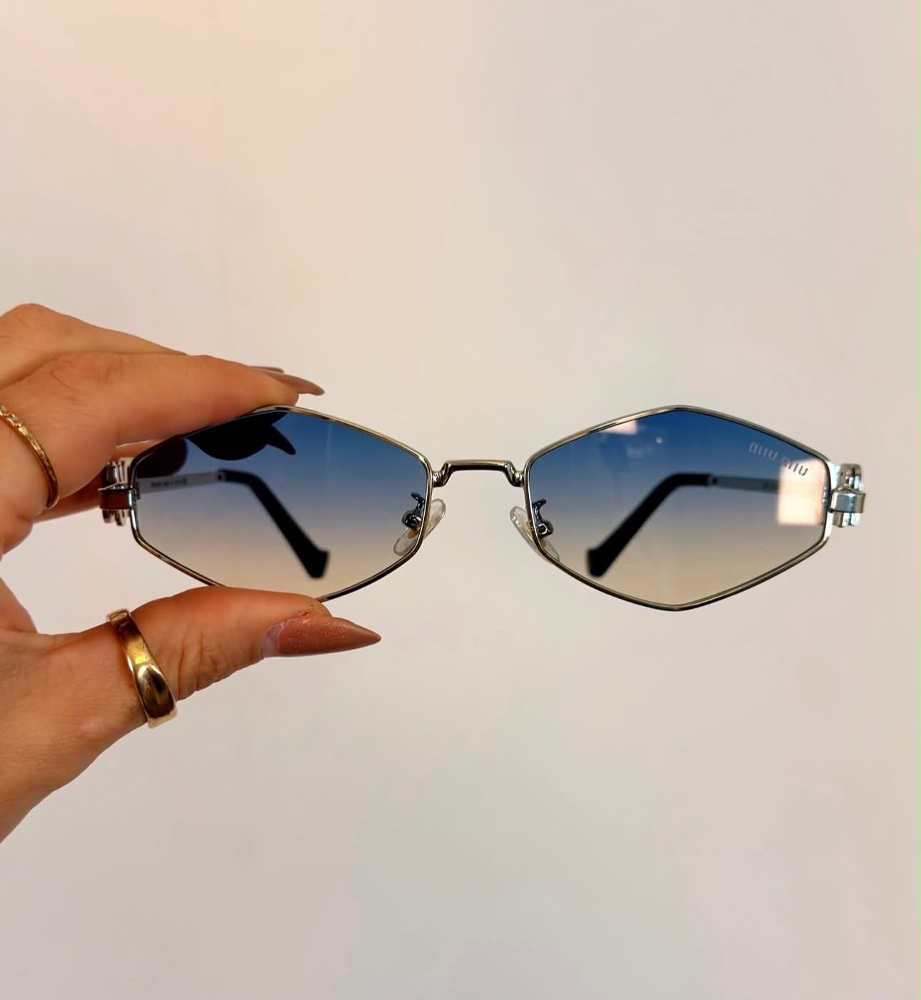 Óculos de Sol Miu Miu Hexagonal prateado com Lente azul Degradê