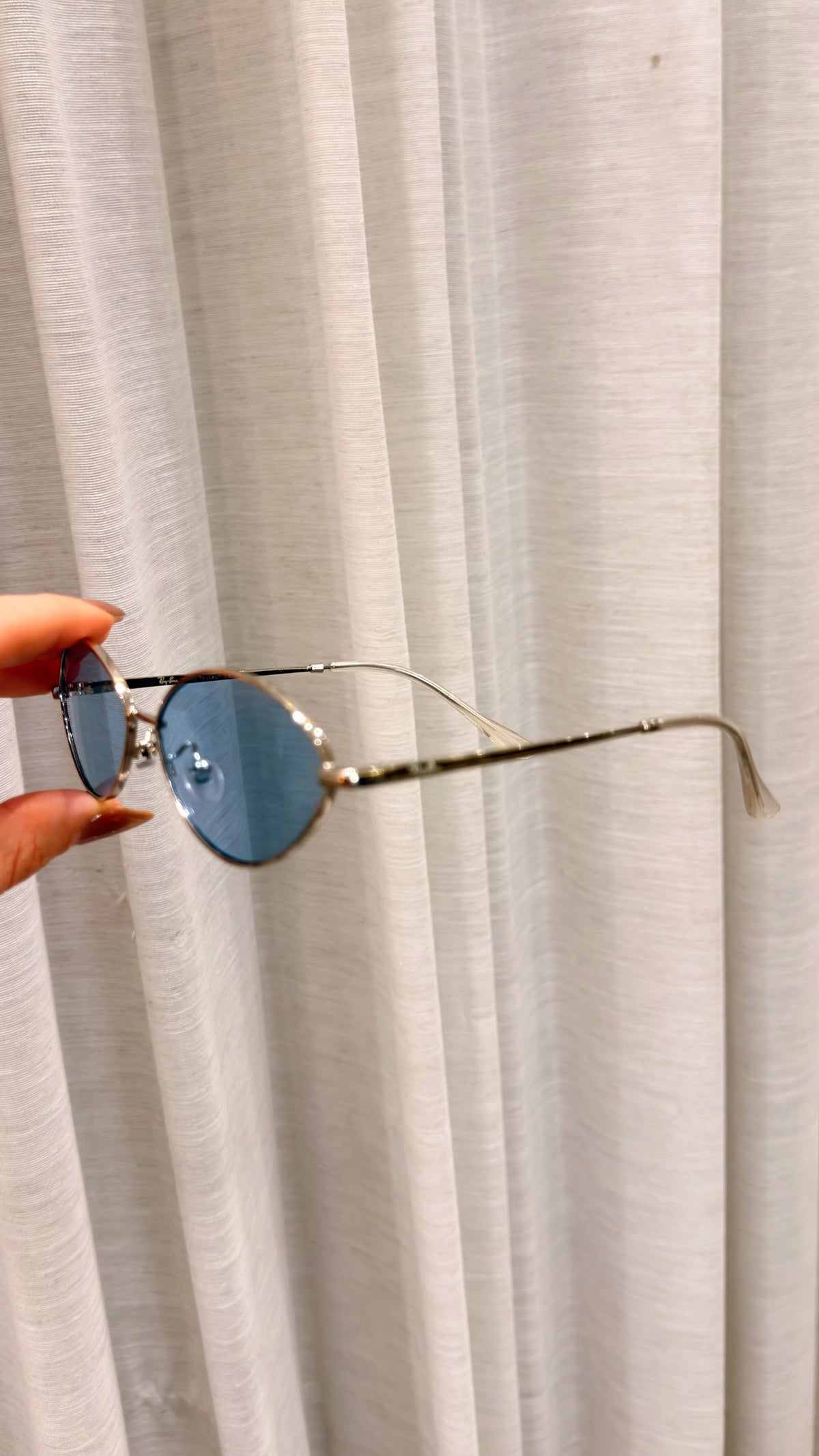 Óculos Oval Retrô Ray-Ban Lente Azul Degradê
