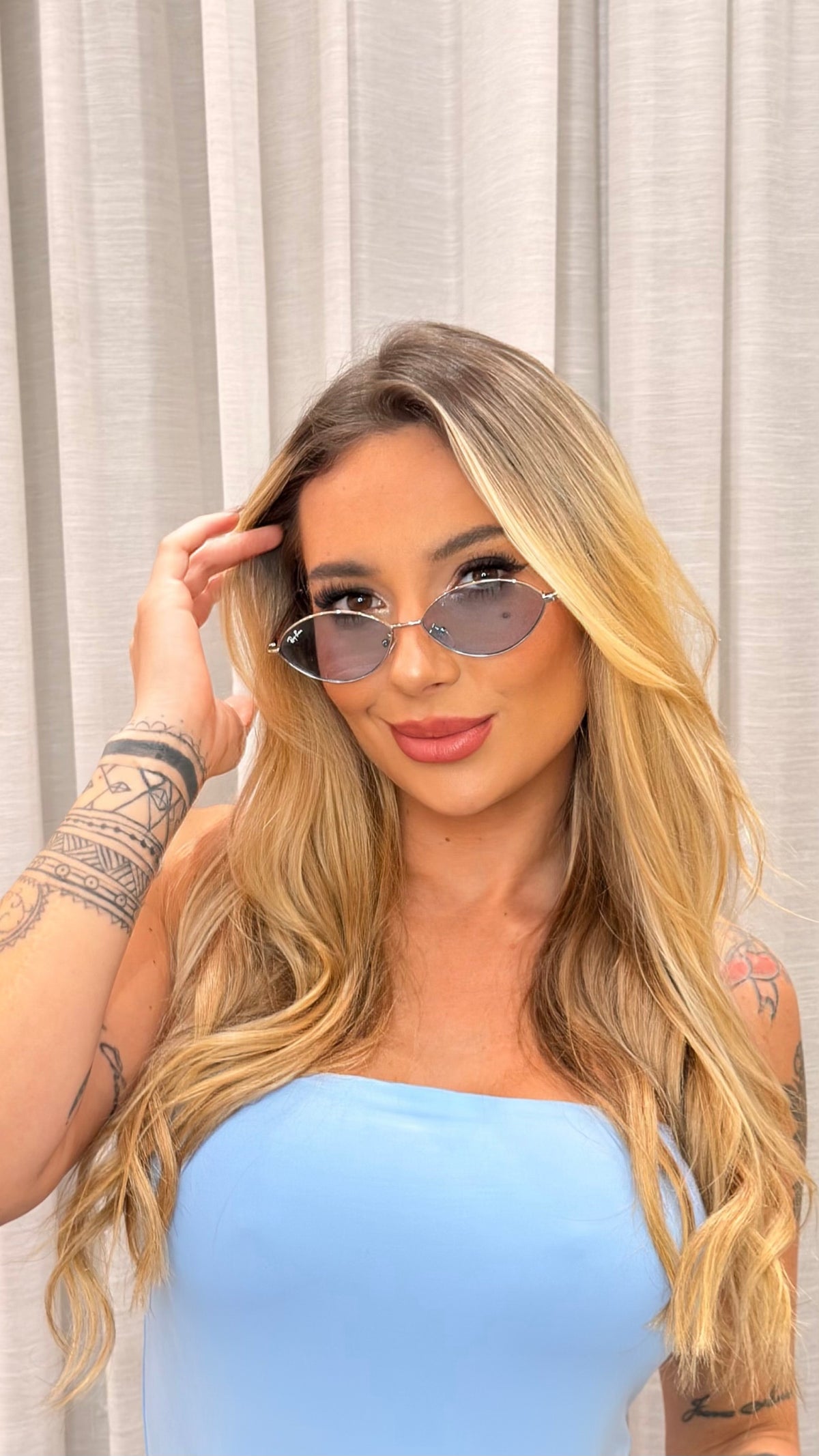 Óculos Oval Retrô Ray-Ban Lente Azul Degradê
