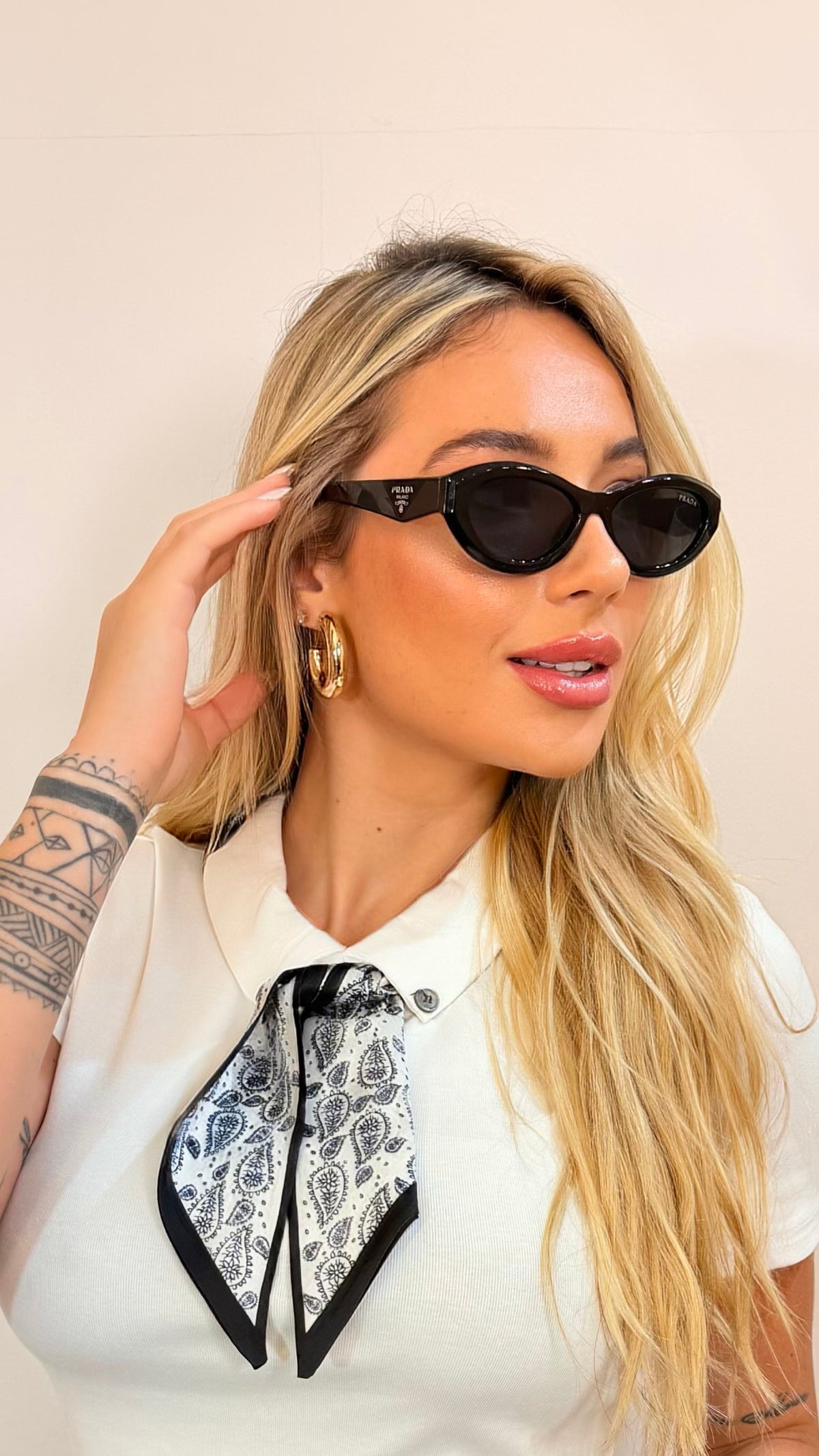 Óculos de Sol Prada Cat Eye Preto