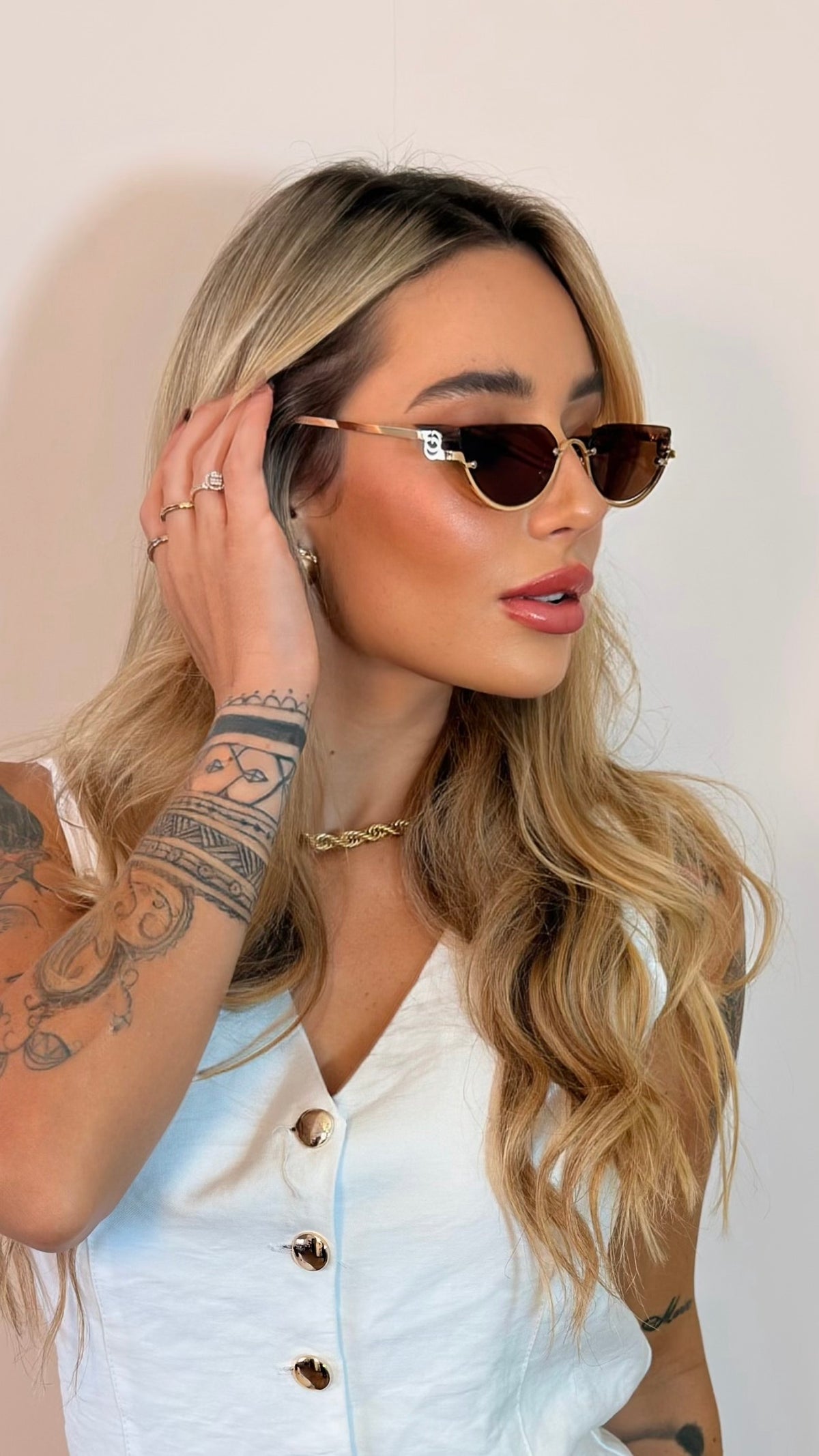 Óculos de Sol Gucci Gatinho Gold com Lentes Degradê
