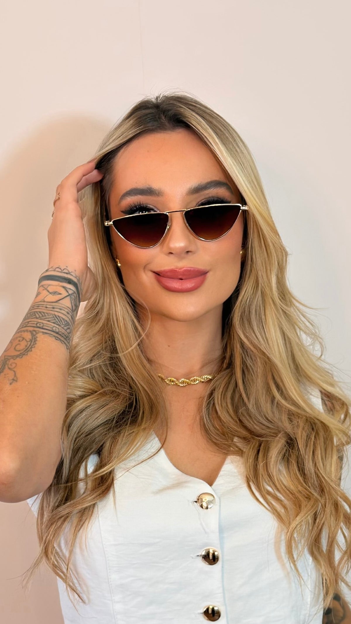 Óculos de Sol Feminino Gatinho Dourado Lente Degradê
