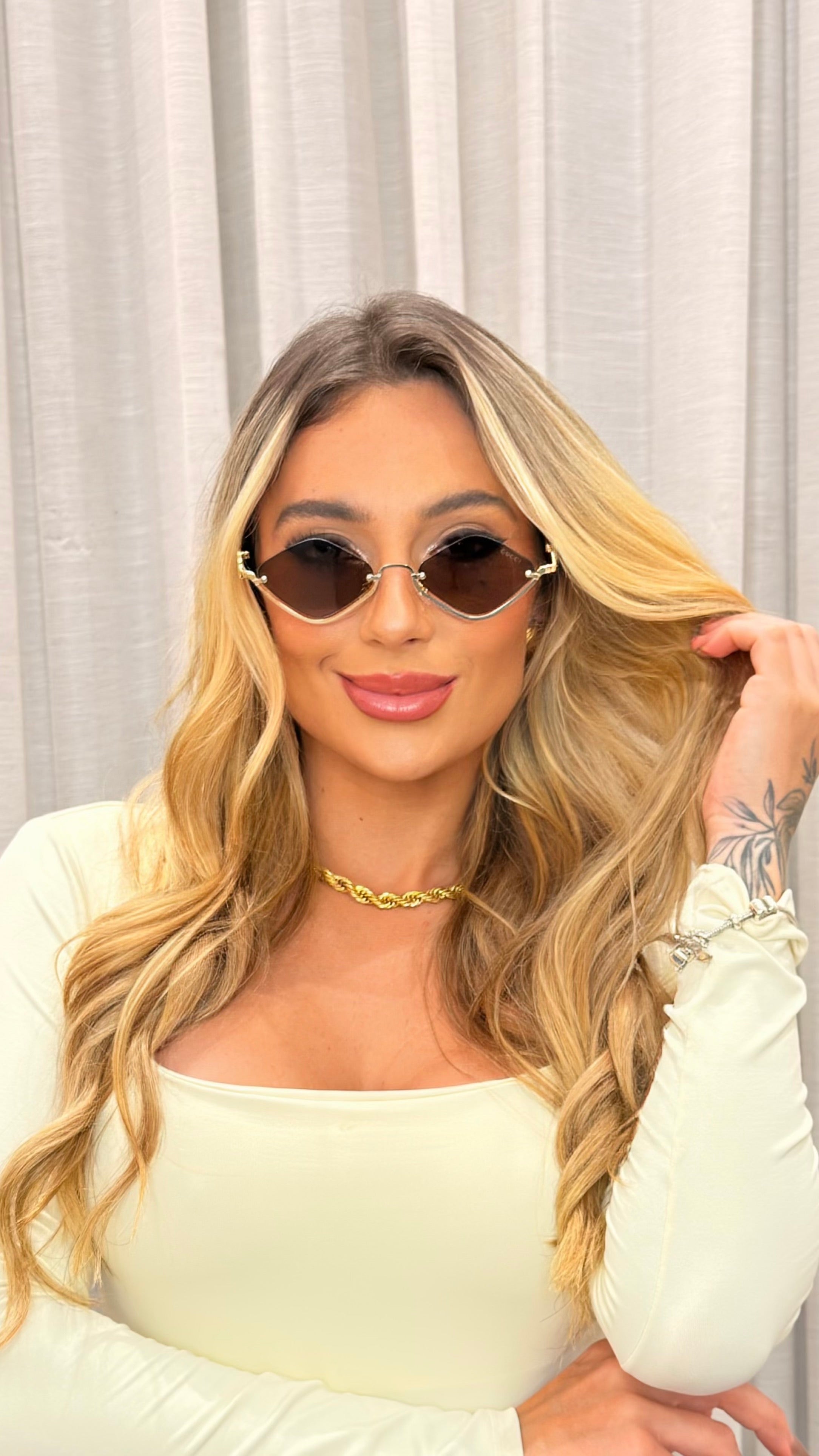 Óculos de Sol Diamond Dourado com Lentes Degradê