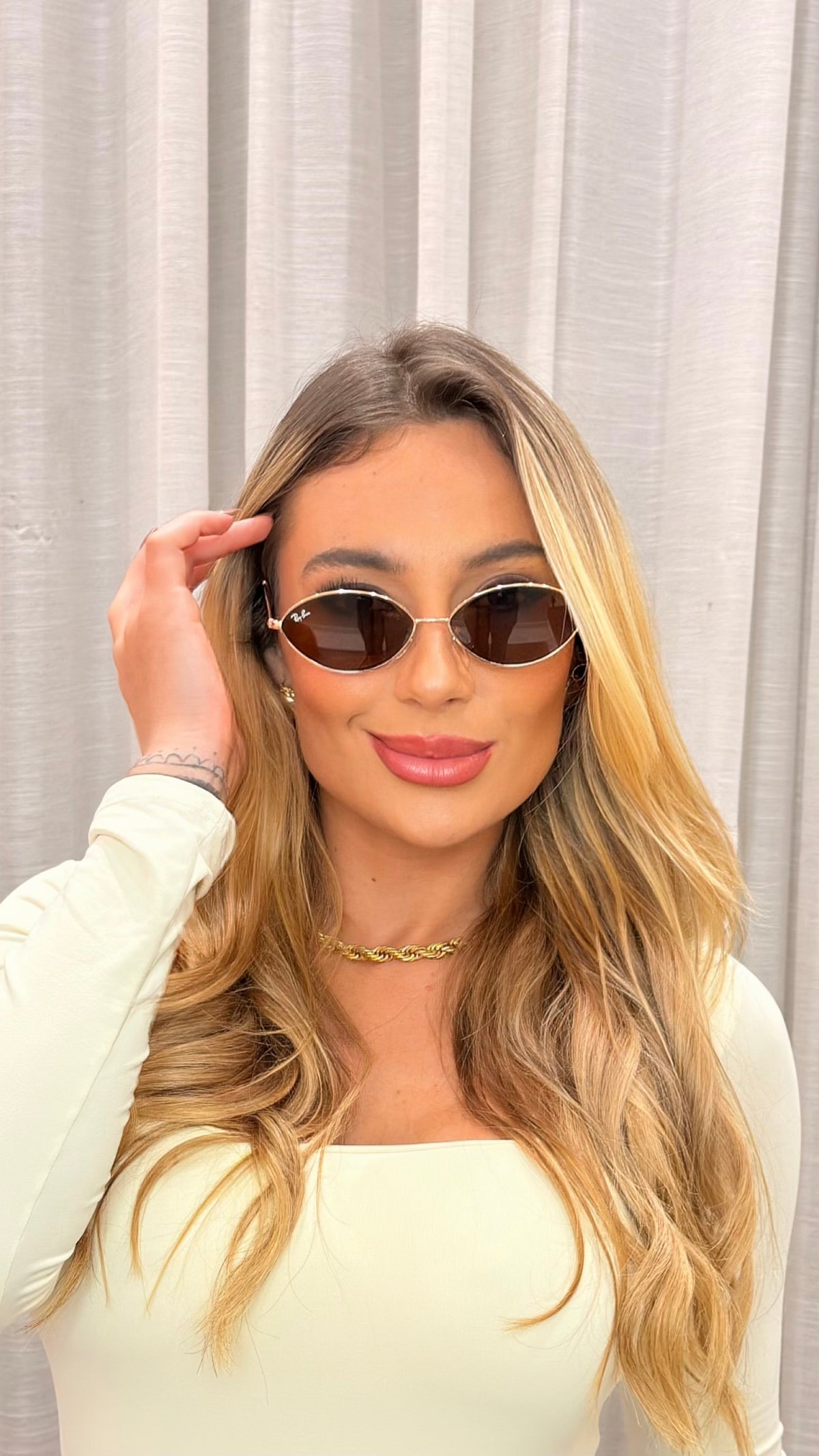 Óculos Ray-Ban Oval Dourado Lente Marrom Degradê