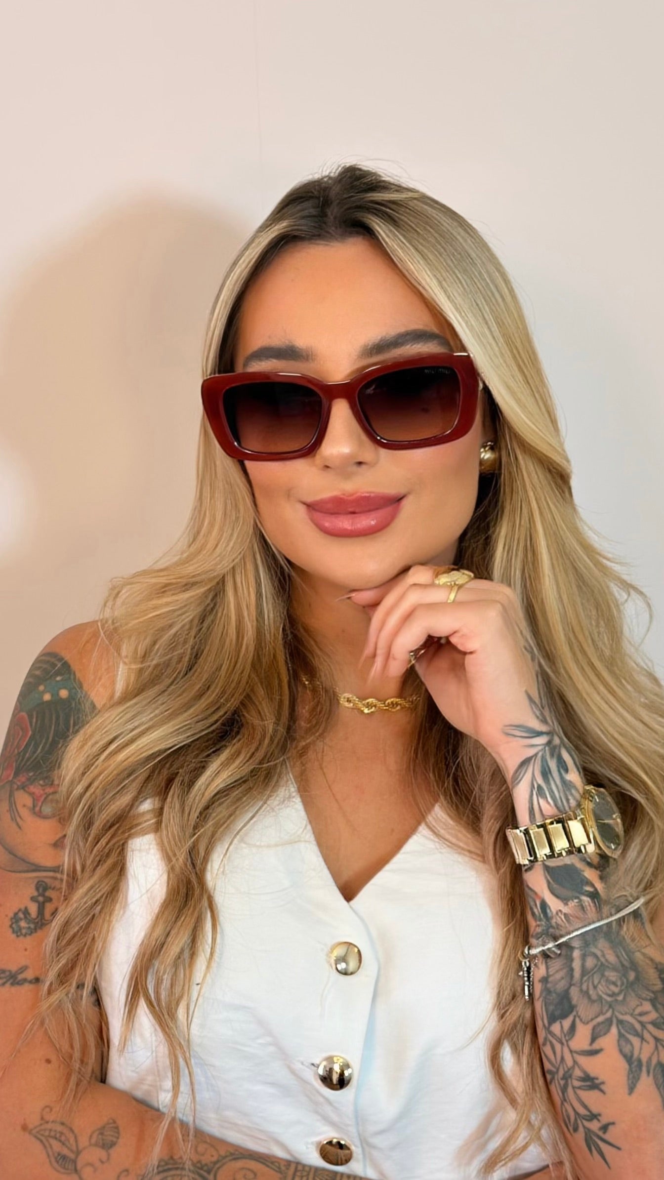 Óculos de Sol Miu Miu Quadrado Retrô Marsala