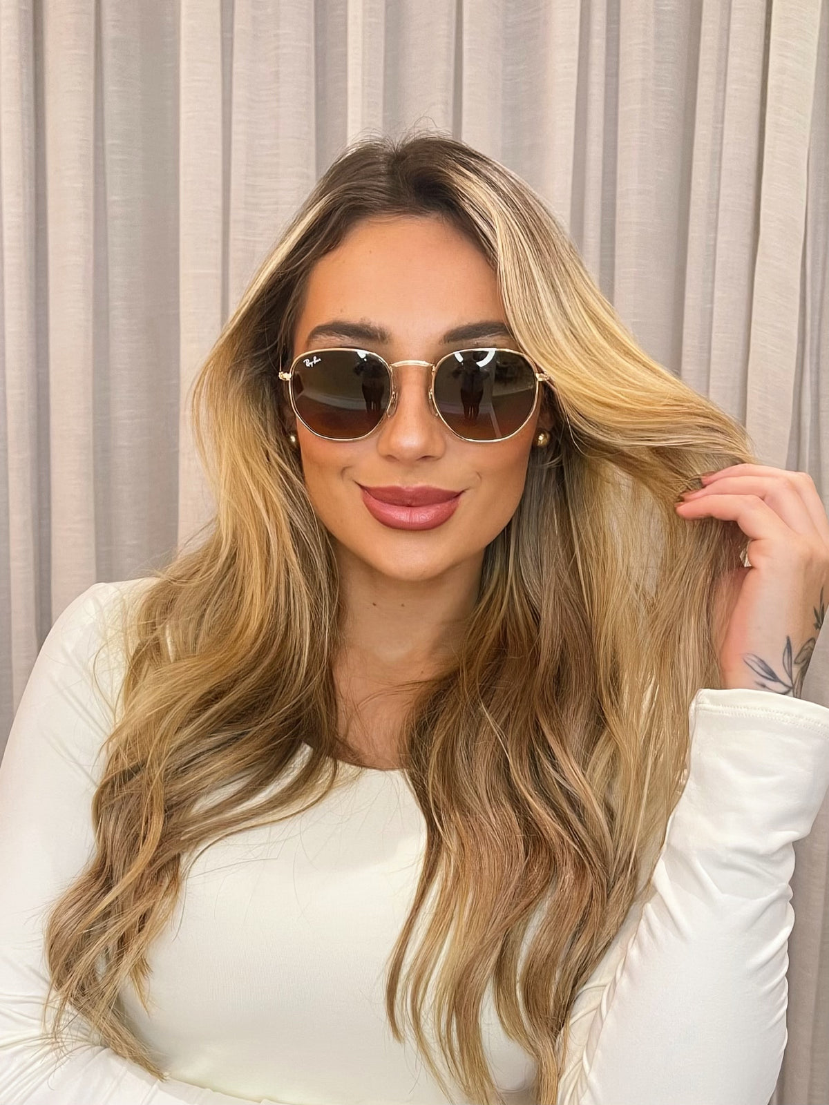Óculos de Sol Ray-Ban Hexagonal Dourado Degradê